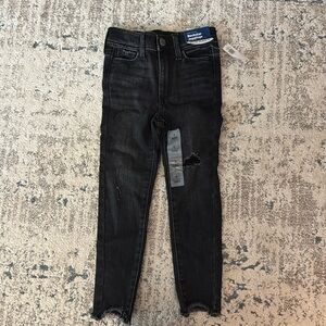 Brand new old navy girls jeans with tag size 5 in kids.